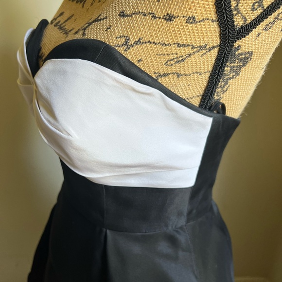 🖤SOLD🖤Carolina Herrera Sweetheart Neck Strapless Silk Faille Ballgown BLACK - Picture 14 of 17